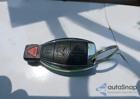 2008 Mercedes-Benz C 300 Luxury 4Matic/Sport 4Matic из США, поврежденный, VIN WDDGF81X88F172542